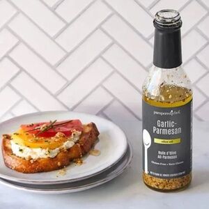 NEW PAMPERED CHEF GARLIC-PARMESAN OLIVE OIL